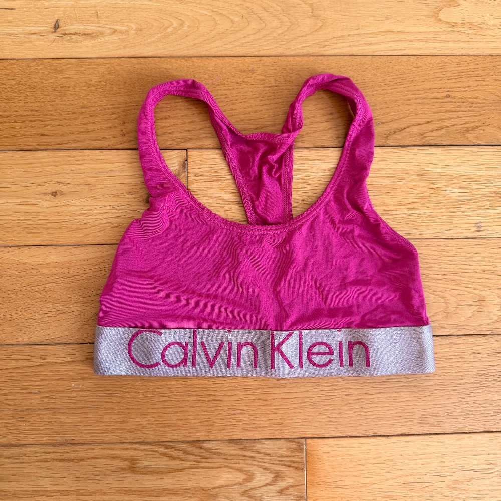 CALVIN KLEIN Fuchia Bralette | Size S
